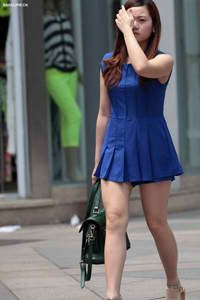 一边下奶一吃敷面膜电视剧